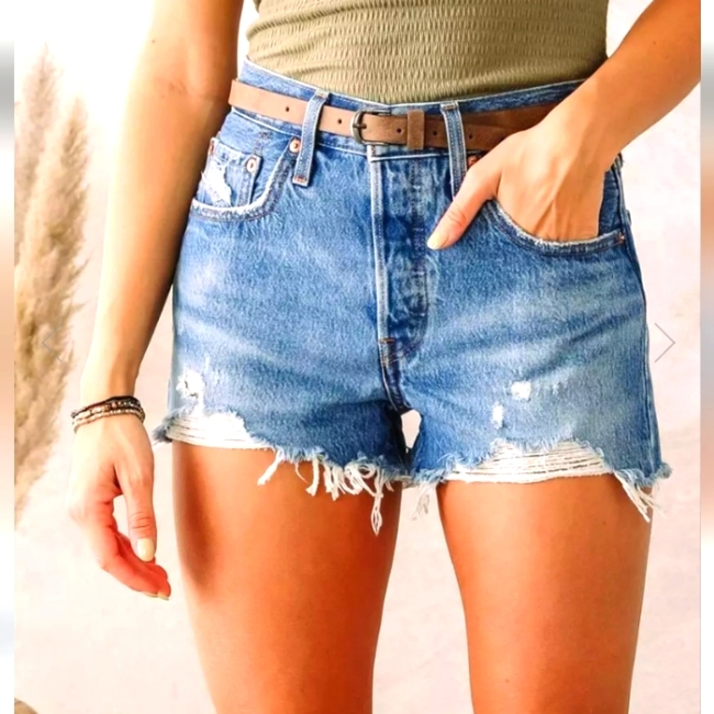 Levi's Women's 28 Premium High Rise 501 Distressed Button Fly Jean Shorts